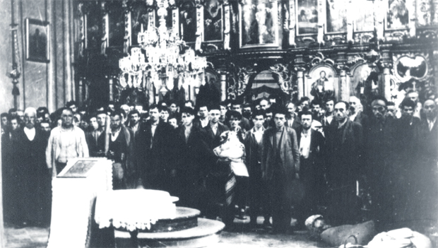 Осам векова СПЦ: Комунисти прогоне цркву